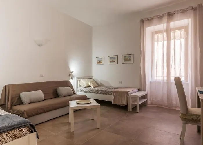 Guesthost - San Lorenzo Modern Flat *