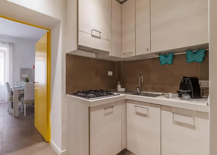 Guesthost - San Lorenzo Modern Flat Appartement Rome