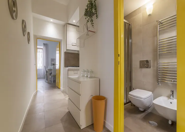 Guesthost - San Lorenzo Modern Flat Rome