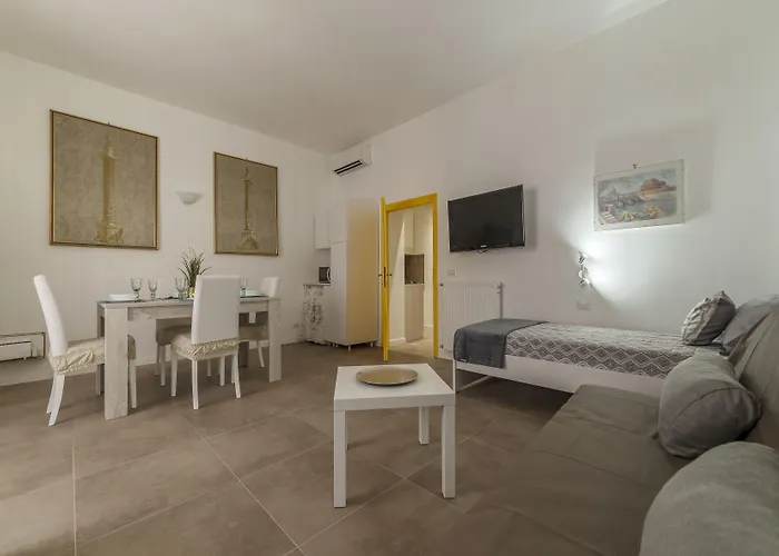 Guesthost - San Lorenzo Modern Flat *